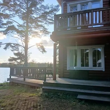 Idylli - Paljullinen Moekki Jaervenrannalla Ikaalinen